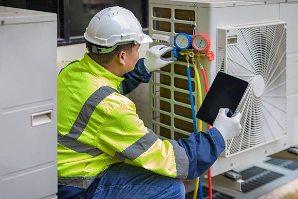 Professional Hvac technician working in Mead, CO